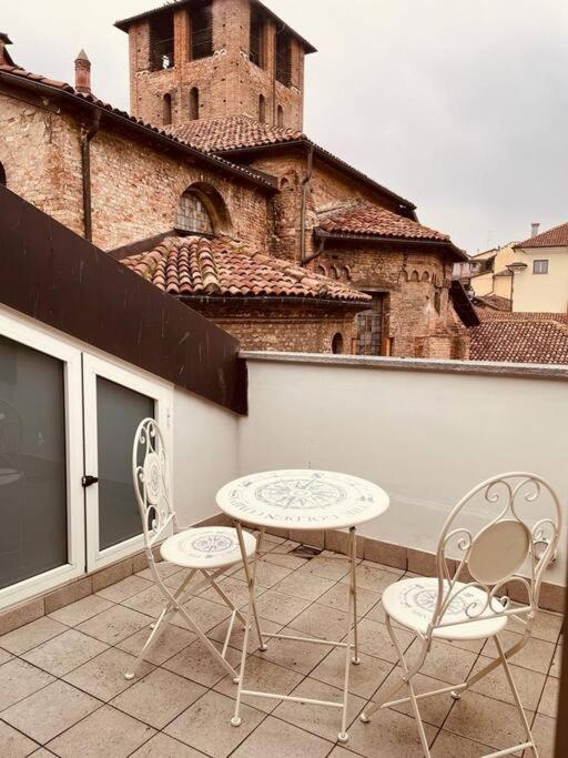 Piazza San Secondo Incantevole Appartamento Wifi Asti Exterior photo